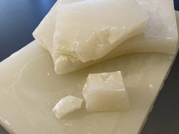 Ultra-Purified Paraffin Wax – Perfect for Clean, Long-Lasting Candles!